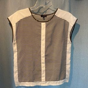 The Limited short sleeve blouse